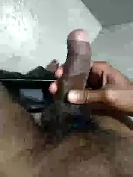 Snapshot of biggest_lund_ chatting on 01/11/25, 11:45 biggest lund  online show from 01/11/25, 11:45