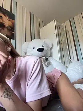 Liya my online show from 09/10/25, 11:43