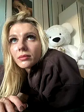 Liya my online show from 10/30/25, 02:07