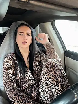 Lorina Candy online show from 12/14/25, 01:16