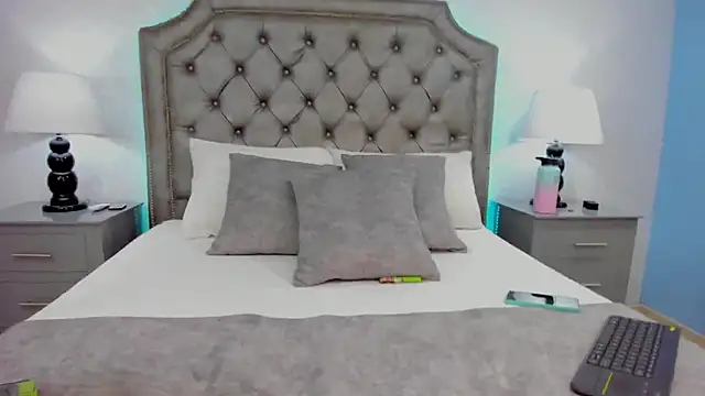 MadissonBacker online show from 10/19/25, 11:44