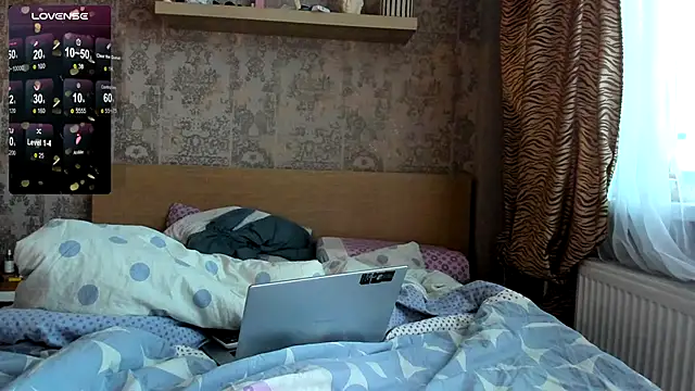 purebeautie13 online show from 12/21/24, 10:17