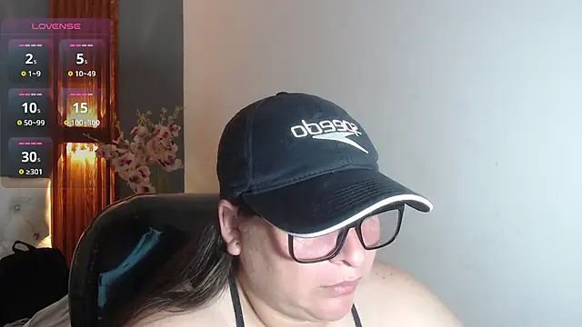 Snapshot of katty_femdom chatting on 05/22/26, 12:11 katty femdom online show from 05/22/26, 12:11