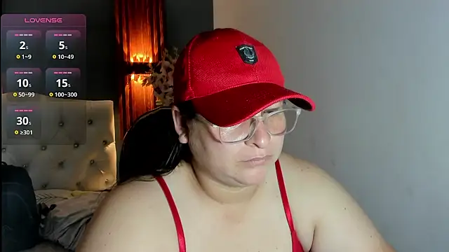 Snapshot of katty_femdom chatting on 06/09/26, 12:17 katty femdom online show from 06/09/26, 12:17