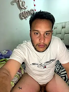 Snapshot of Cristian_099 chatting on 01/15/26, 05:12 Cristian 099 online show from 01/15/26, 05:12
