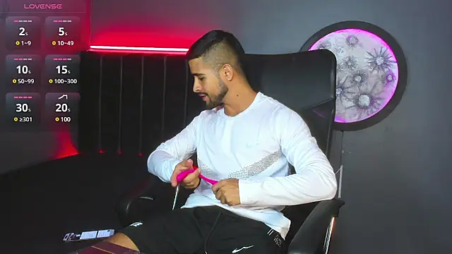 khriss brown online show from 03/21/25, 09:56