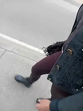 sophie banger online show from 12/17/25, 08:59