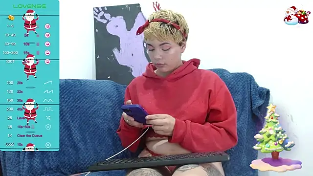 TRIXIE TANG28 online show from 12/21/24, 03:47