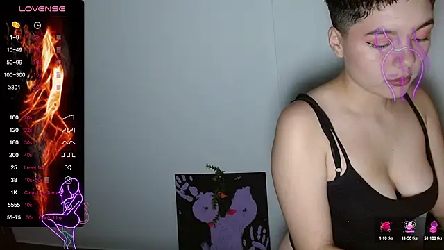 TRIXIE TANG28 online show from 02/14/25, 02:39