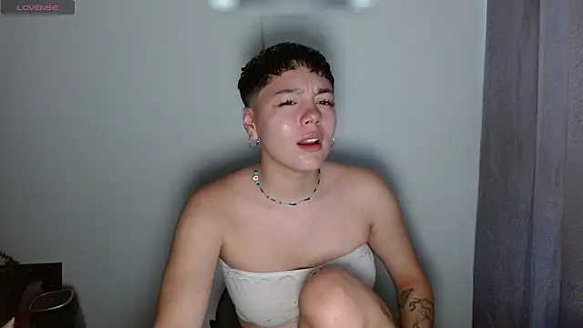 TRIXIE TANG28 online show from 03/06/25, 08:48