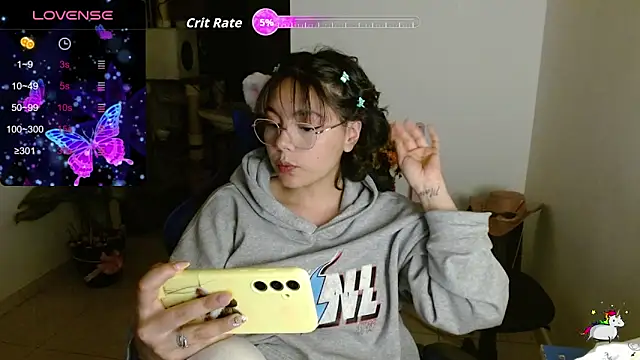 Snapshot of TRIXIE_TANG28 chatting on 03/03/26, 01:34 TRIXIE TANG28 online show from 03/03/26, 01:34