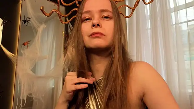 CassieCool online show from 10/31/25, 01:01