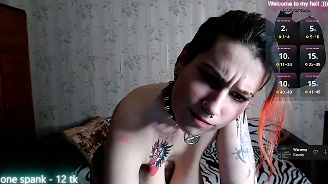 Snapshot of Miya_Wey_ chatting on 02/02/25, 08:41 Miya Wey  online show from 02/02/25, 08:41