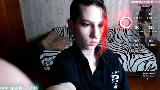Snapshot of Miya_Wey_ chatting on 02/21/25, 07:21 Miya Wey  online show from 02/21/25, 07:21