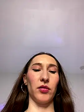 cutte dora online show from 11/19/25, 01:55