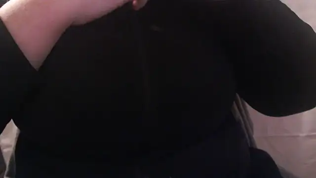 Bigbittiesandfun online show from 02/08/25, 01:00