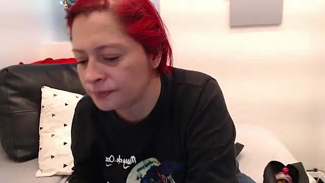 eva twiss online show from 12/22/25, 01:41