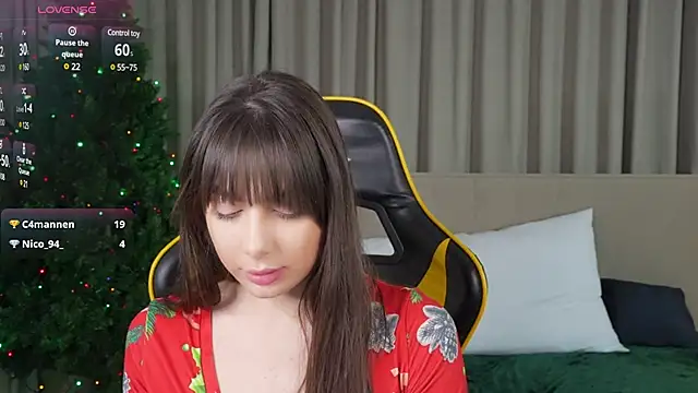 Snapshot of Alisa054 chatting on 12/08/24, 07:22 Alisa054 online show from 12/08/24, 07:22