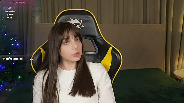 Snapshot of Alisa054 chatting on 12/14/24, 10:50 Alisa054 online show from 12/14/24, 10:50