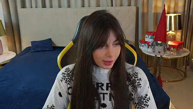 Snapshot of Alisa054 chatting on 01/07/25, 04:05 Alisa054 online show from 01/07/25, 04:05