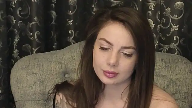 Snapshot of Alisa054 chatting on 11/11/25, 02:33 Alisa054 online show from 11/11/25, 02:33