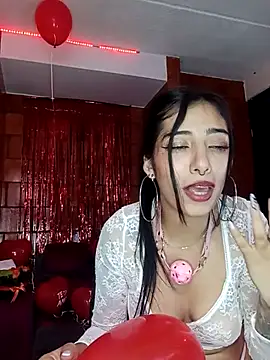 Snapshot of Raven__purple chatting on 02/15/25, 05:19 Raven  purple online show from 02/15/25, 05:19