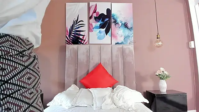 BellaClaiir online show from 02/22/25, 05:02