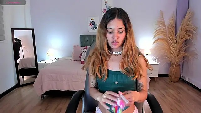 Tamy edwards online show from 11/19/25, 07:47