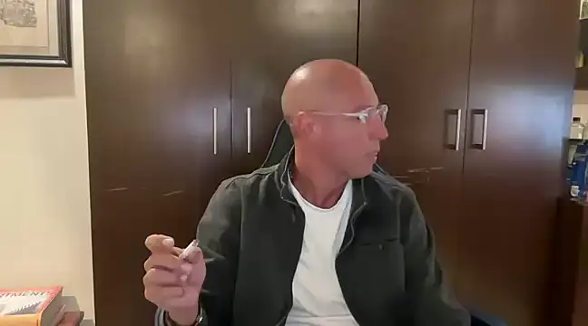 alanan881 online show from 12/18/24, 02:42