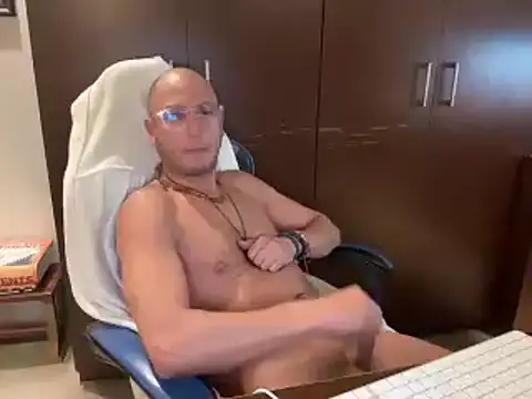 alanan881 online show from 01/18/25, 01:52