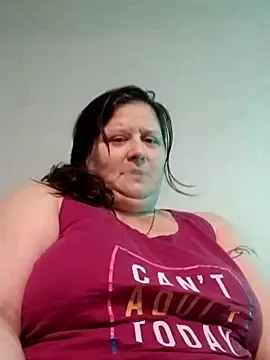 Snapshot of staceysmomfow chatting on 02/02/25, 12:40 staceysmomfow online show from 02/02/25, 12:40