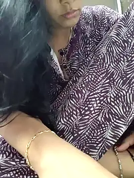 Snapshot of samitasharma chatting on 01/03/25, 03:33 samitasharma online show from 01/03/25, 03:33