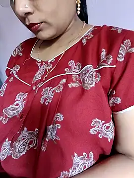 Snapshot of samitasharma chatting on 01/07/25, 05:33 samitasharma online show from 01/07/25, 05:33