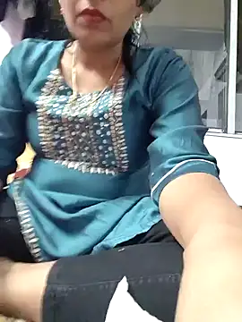 Snapshot of samitasharma chatting on 01/12/25, 03:03 samitasharma online show from 01/12/25, 03:03