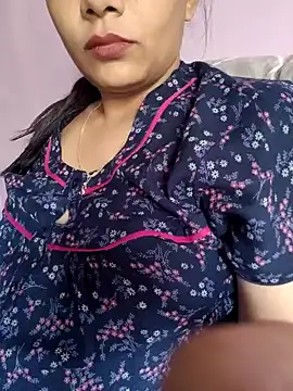 Snapshot of samitasharma chatting on 01/21/25, 06:00 samitasharma online show from 01/21/25, 06:00