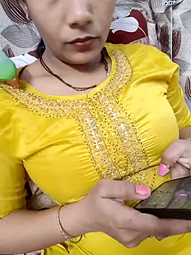 Snapshot of samitasharma chatting on 02/07/25, 05:18 samitasharma online show from 02/07/25, 05:18