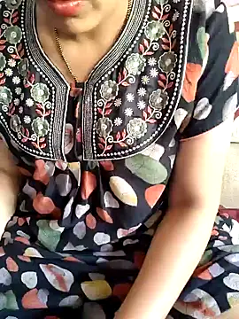 Snapshot of samitasharma chatting on 02/10/25, 09:04 samitasharma online show from 02/10/25, 09:04
