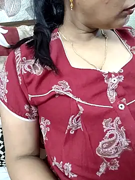 Snapshot of samitasharma chatting on 02/17/25, 04:59 samitasharma online show from 02/17/25, 04:59