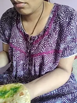 Snapshot of samitasharma chatting on 02/24/25, 05:54 samitasharma online show from 02/24/25, 05:54