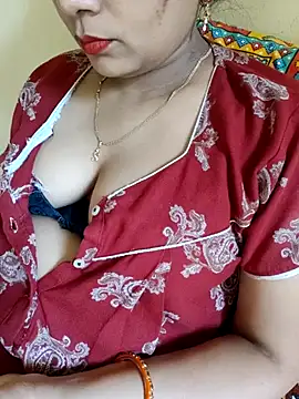Snapshot of samitasharma chatting on 09/10/25, 07:08 samitasharma online show from 09/10/25, 07:08