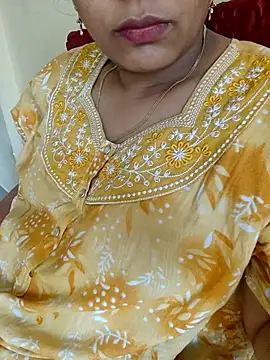 Snapshot of samitasharma chatting on 09/16/25, 06:14 samitasharma online show from 09/16/25, 06:14