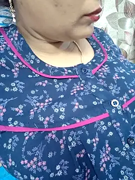 Snapshot of samitasharma chatting on 09/24/25, 05:38 samitasharma online show from 09/24/25, 05:38