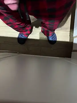 Snapshot of rundum40 chatting on 12/07/24, 09:44 rundum40 online show from 12/07/24, 09:44