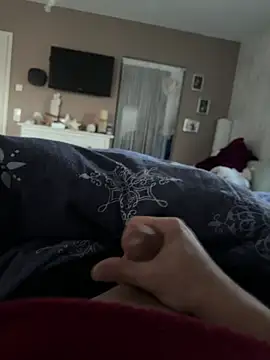 Snapshot of rundum40 chatting on 02/21/25, 04:26 rundum40 online show from 02/21/25, 04:26