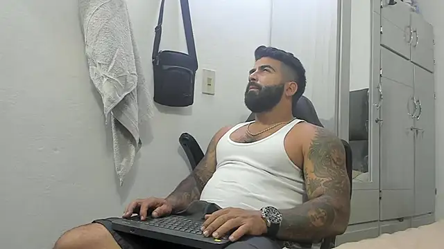 Lyon vach online show from 01/30/25, 02:49