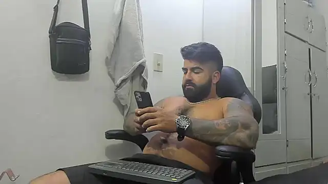 Lyon vach online show from 02/04/25, 03:47