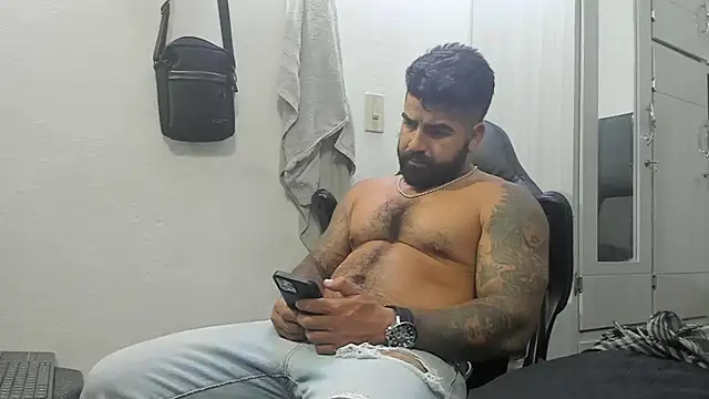 Lyon vach online show from 02/04/25, 06:49