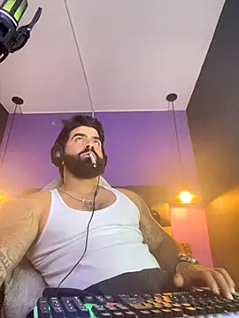 Lyon vach online show from 10/11/25, 07:34