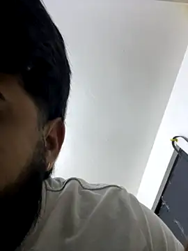 Lyon vach online show from 10/13/25, 10:43