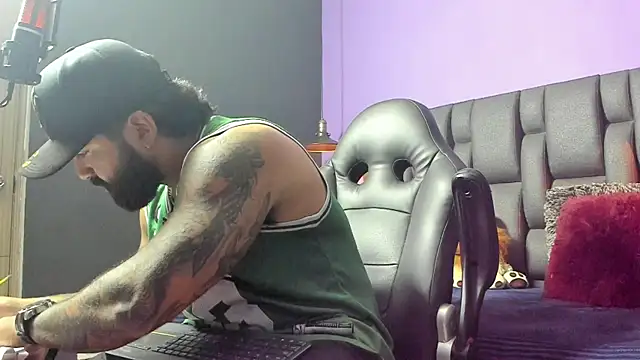 Lyon vach online show from 11/11/25, 05:46